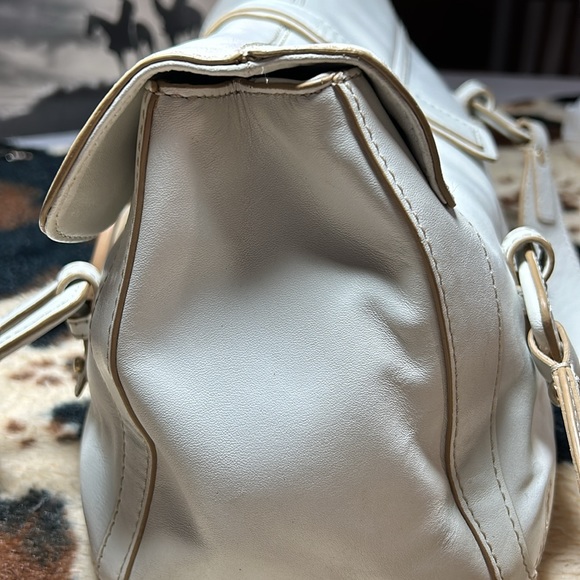 Antonio Melani Ladies off-white purse by Good condition. Nice - Picture 7 of 10